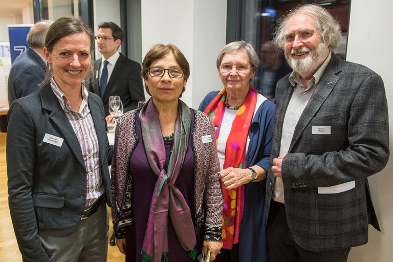 Susanne Berwanger, Vorstand Landesgruppe Bayern; Dr. Paola Cardia, Vorstand Landesgruppe Bayern. Ulrike Hess, Vorsitzende Landesgruppe Bayern, Dipl.-Psych. Helmut Wexler